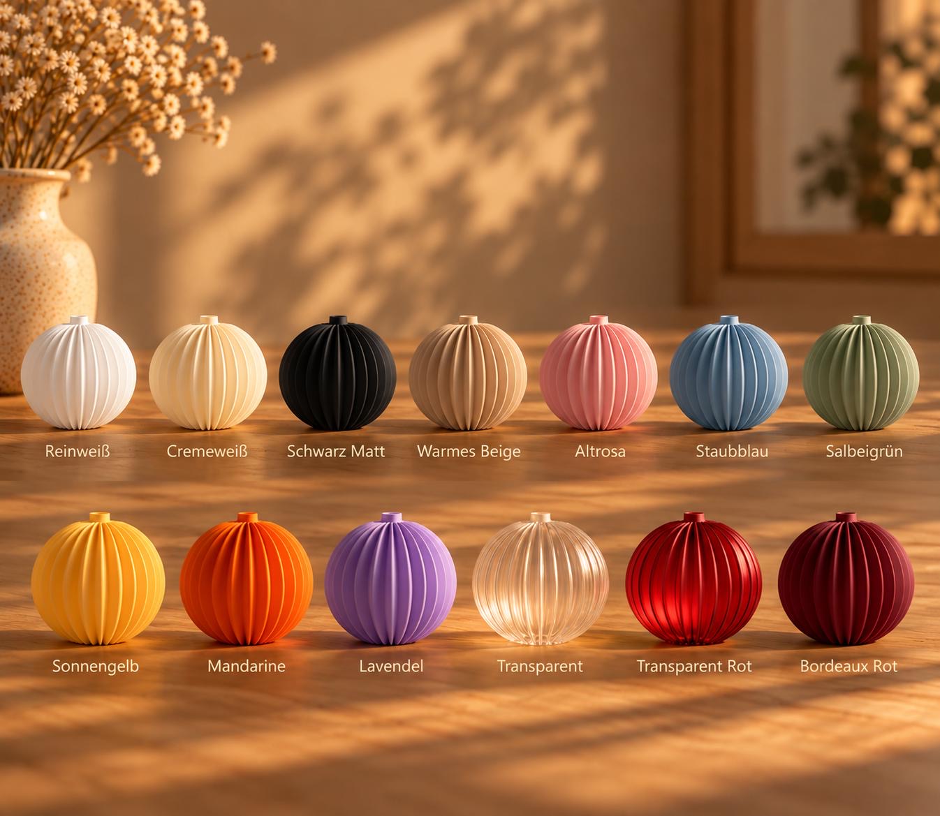 Alle 13 Druckverzückt-Farben: Reinweiß, Cremeweiß, Schwarz Matt, Warmes Beige, Altrosa, Staubblau, Salbeigrün, Sonnengelb, Mandarine, Lavendel, Transparent, Transparent Rot und Bordeaux Rot